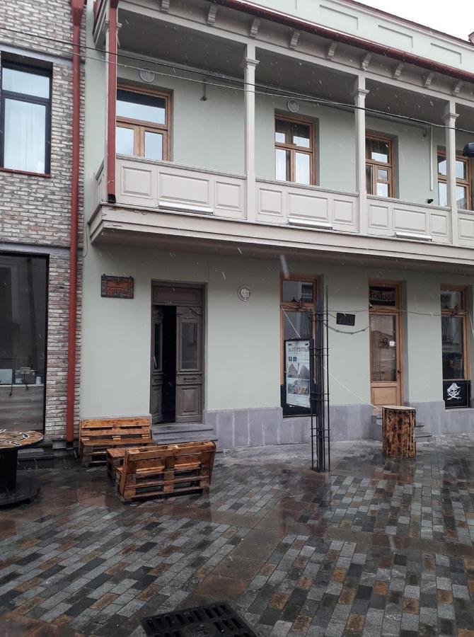Smoking Lion Tbilisi Exterior photo